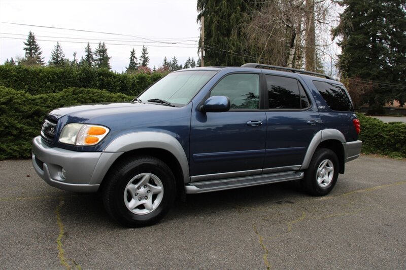 Used 2002 Toyota Sequoia SR5 AWD/4WD image 1