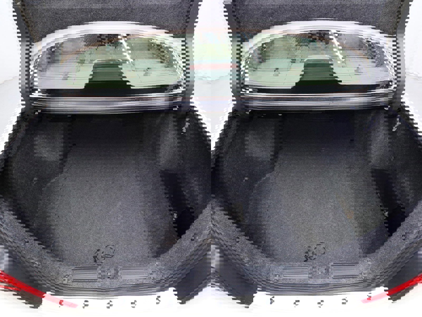 Used 2004 Acura RL w/Navigation System image 27