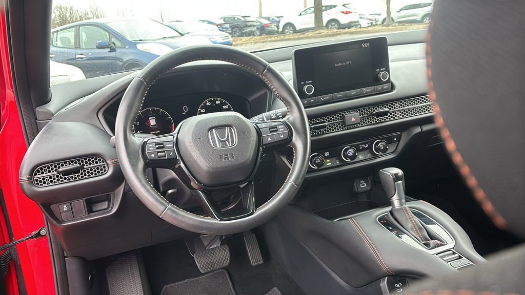 Certified 2025 Honda HR-V Sport image 13