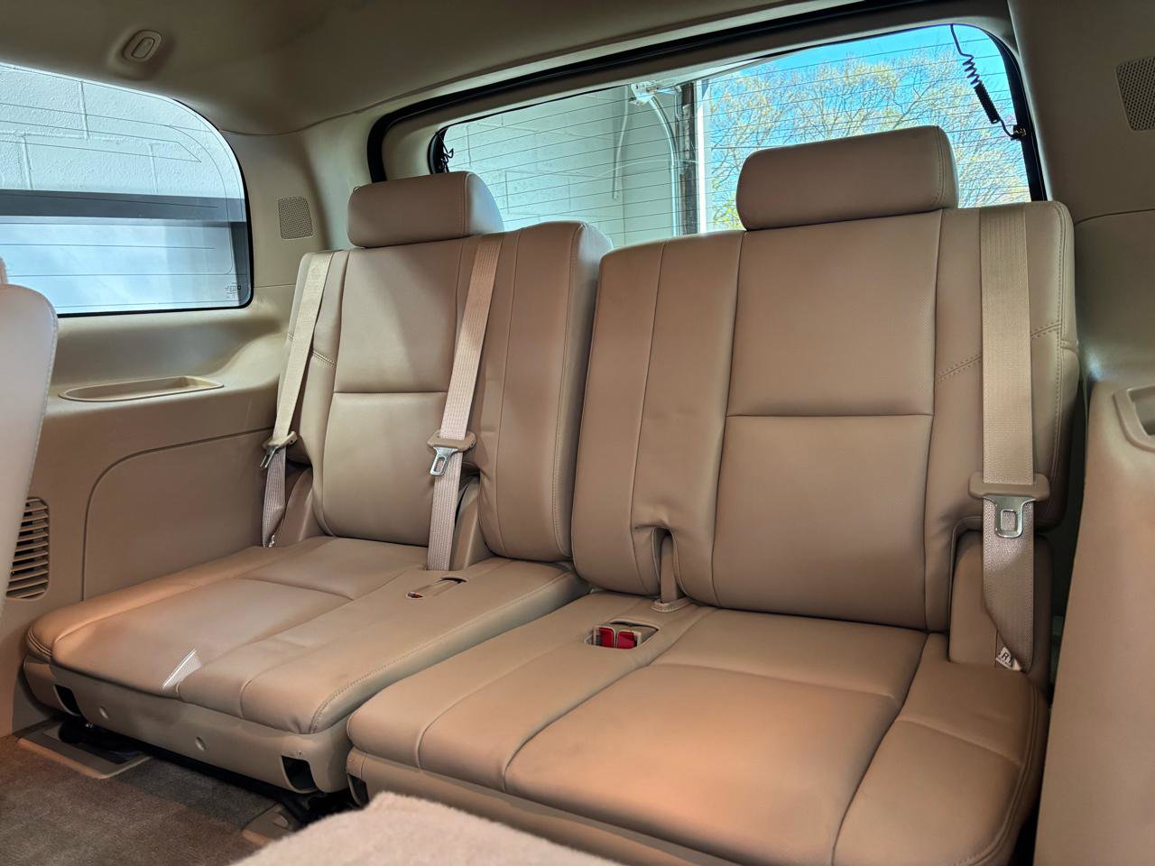 Used 2014 Cadillac Escalade Premium AWD/4WD image 23
