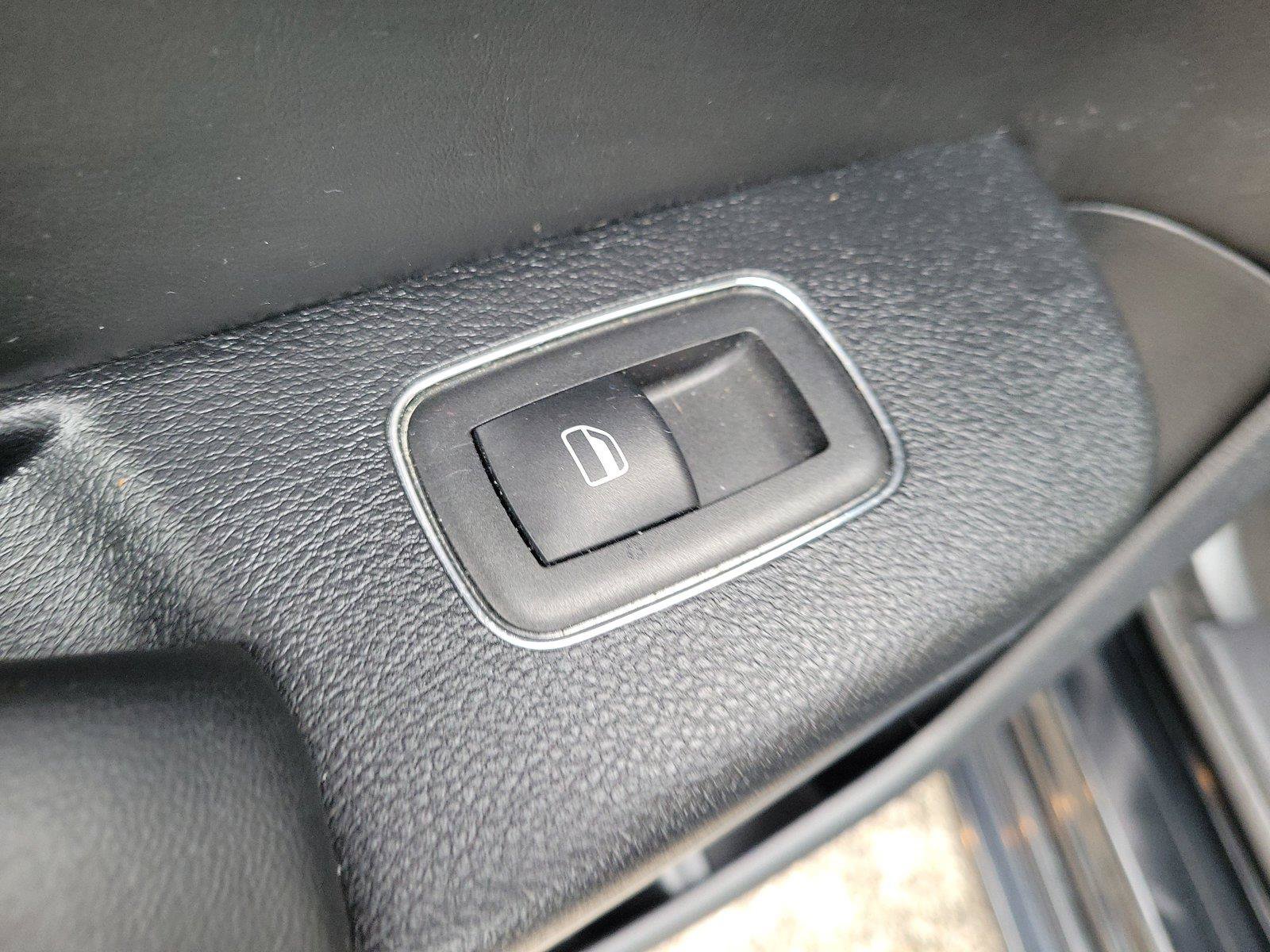 Used 2016 Chrysler 300 Limited RWD image 14