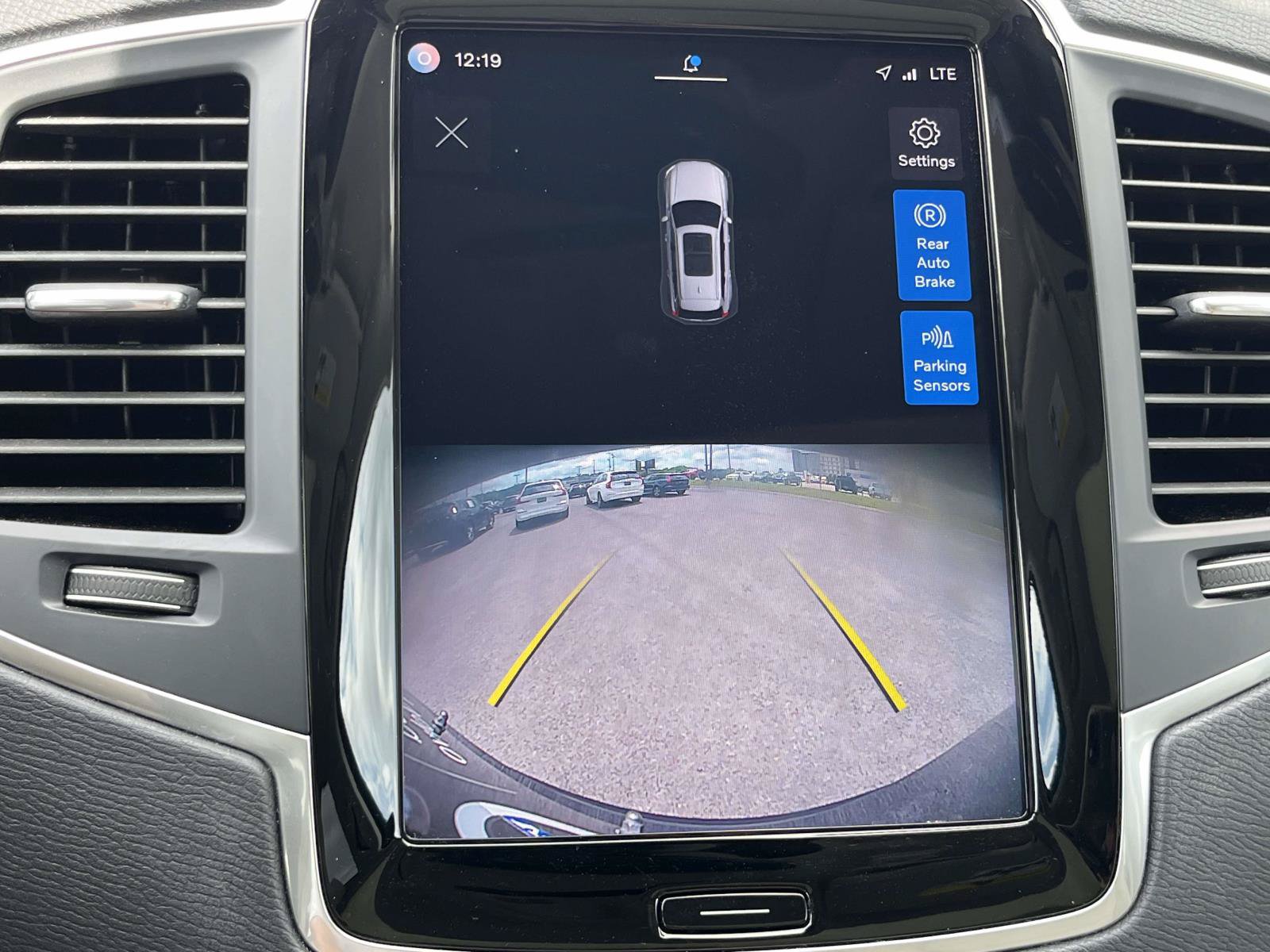 Certified 2023 Volvo XC90 B6 Core w/ Protection Package Premier AWD/4WD image 25