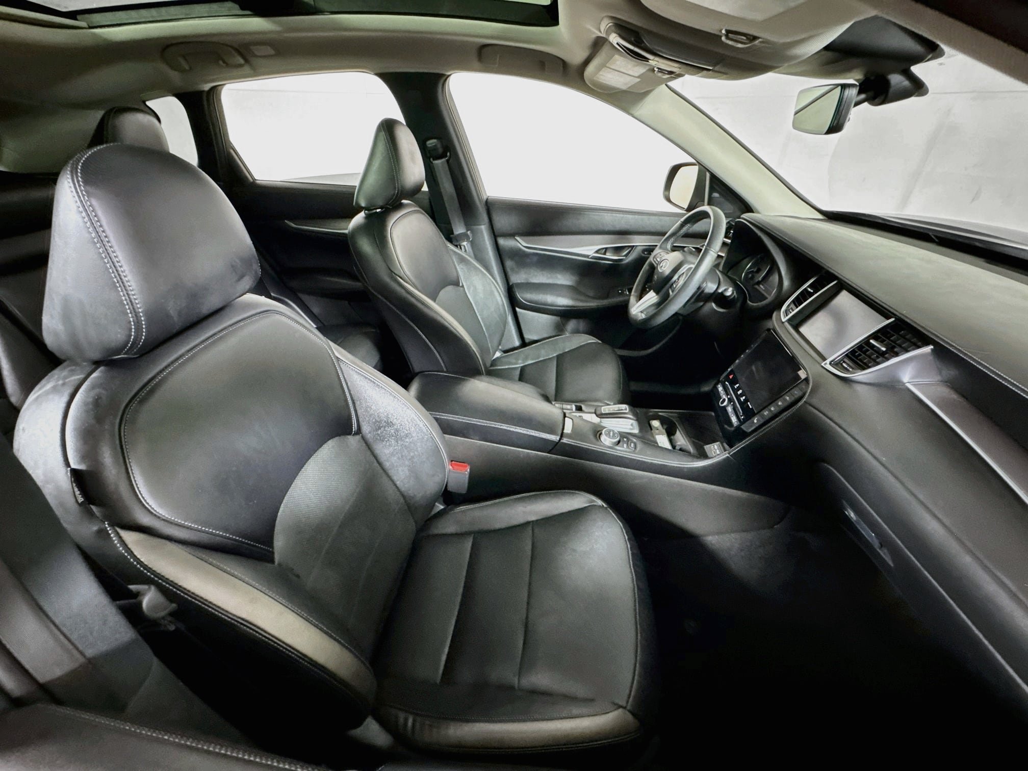 Used 2023 INFINITI QX50 Luxe AWD/4WD image 27