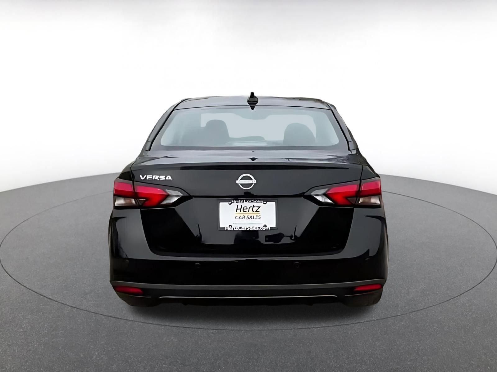 Used 2025 Nissan Versa SV image 12