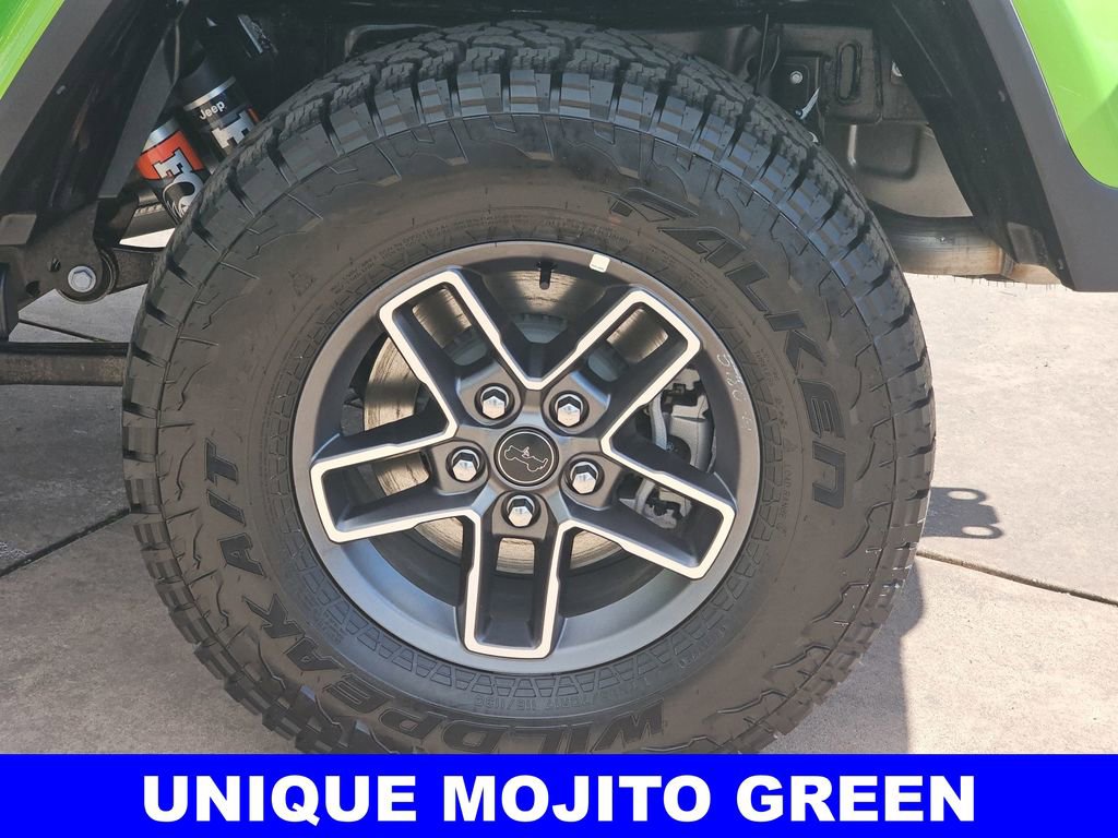 New 2025 Jeep Gladiator Mojave w/ Convenience Group image 36