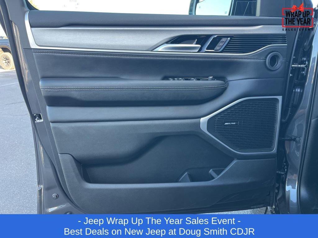 New 2025 Jeep Wagoneer L Series II image 6