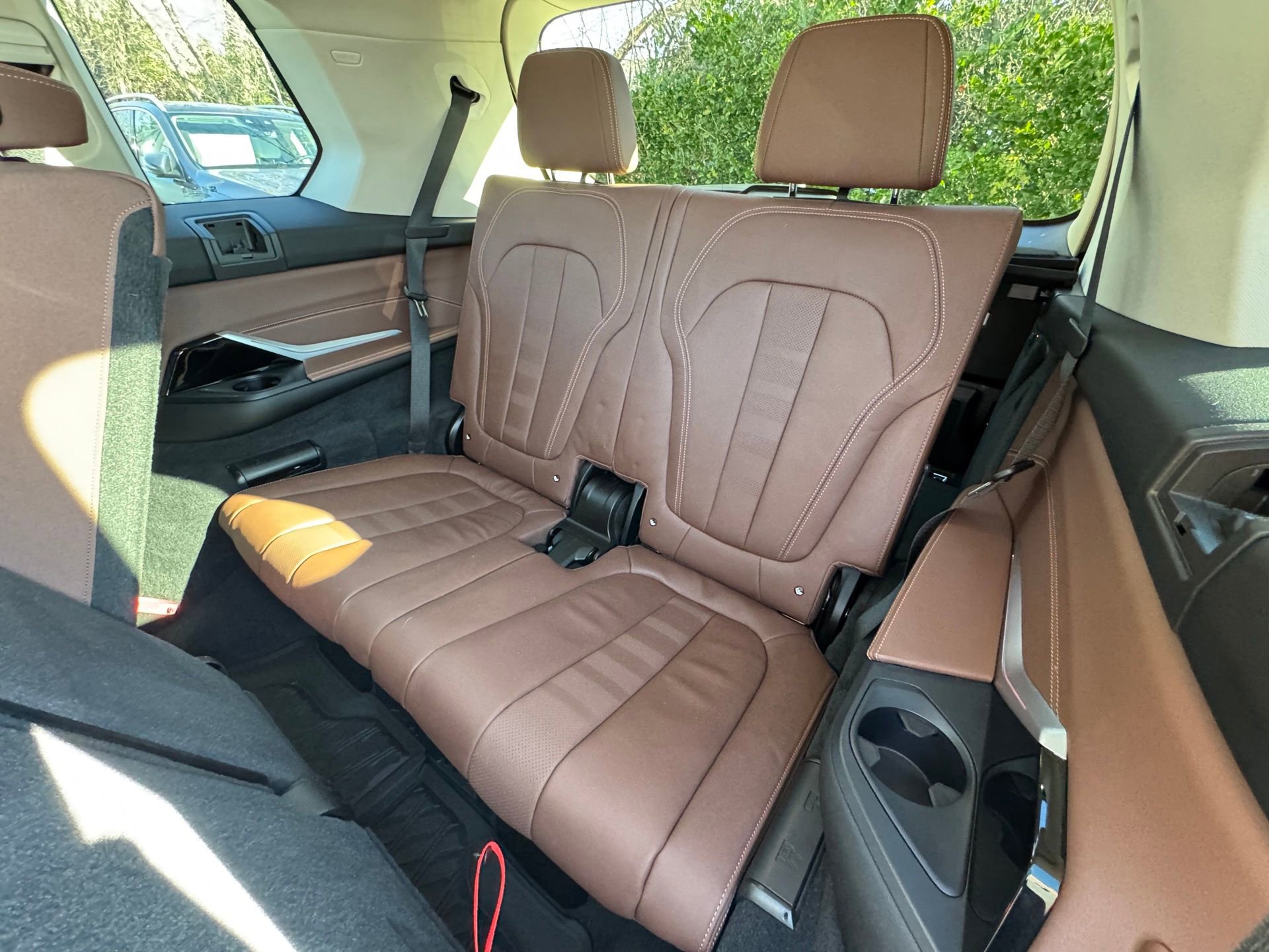 Used 2022 BMW X7 xDrive40i w/ Premium Package image 28