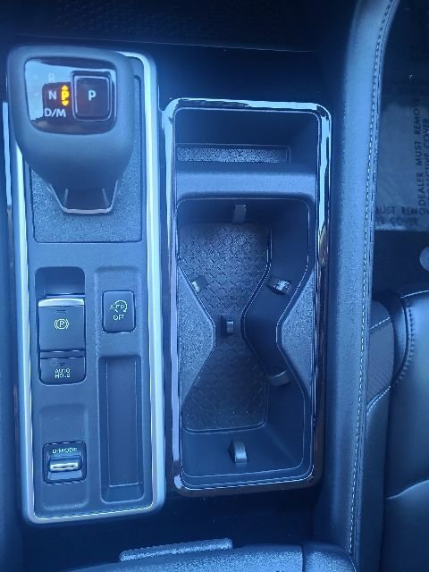 Used 2025 Nissan Pathfinder SL FWD image 19