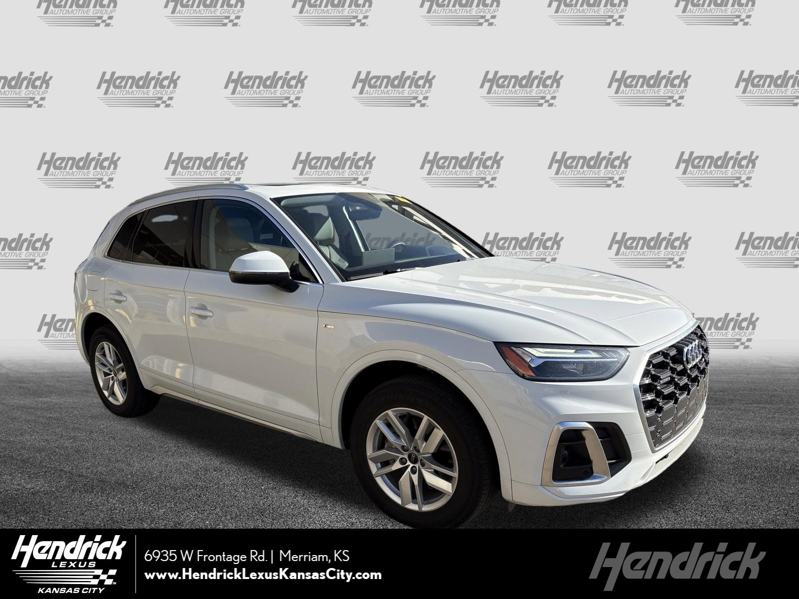 Used 2024 Audi Q5 2.0T Premium w/ Convenience Package