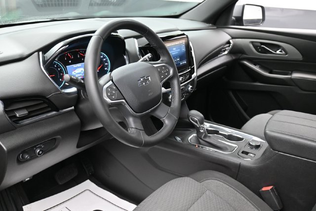 Used 2023 Chevrolet Traverse LT FWD image 14