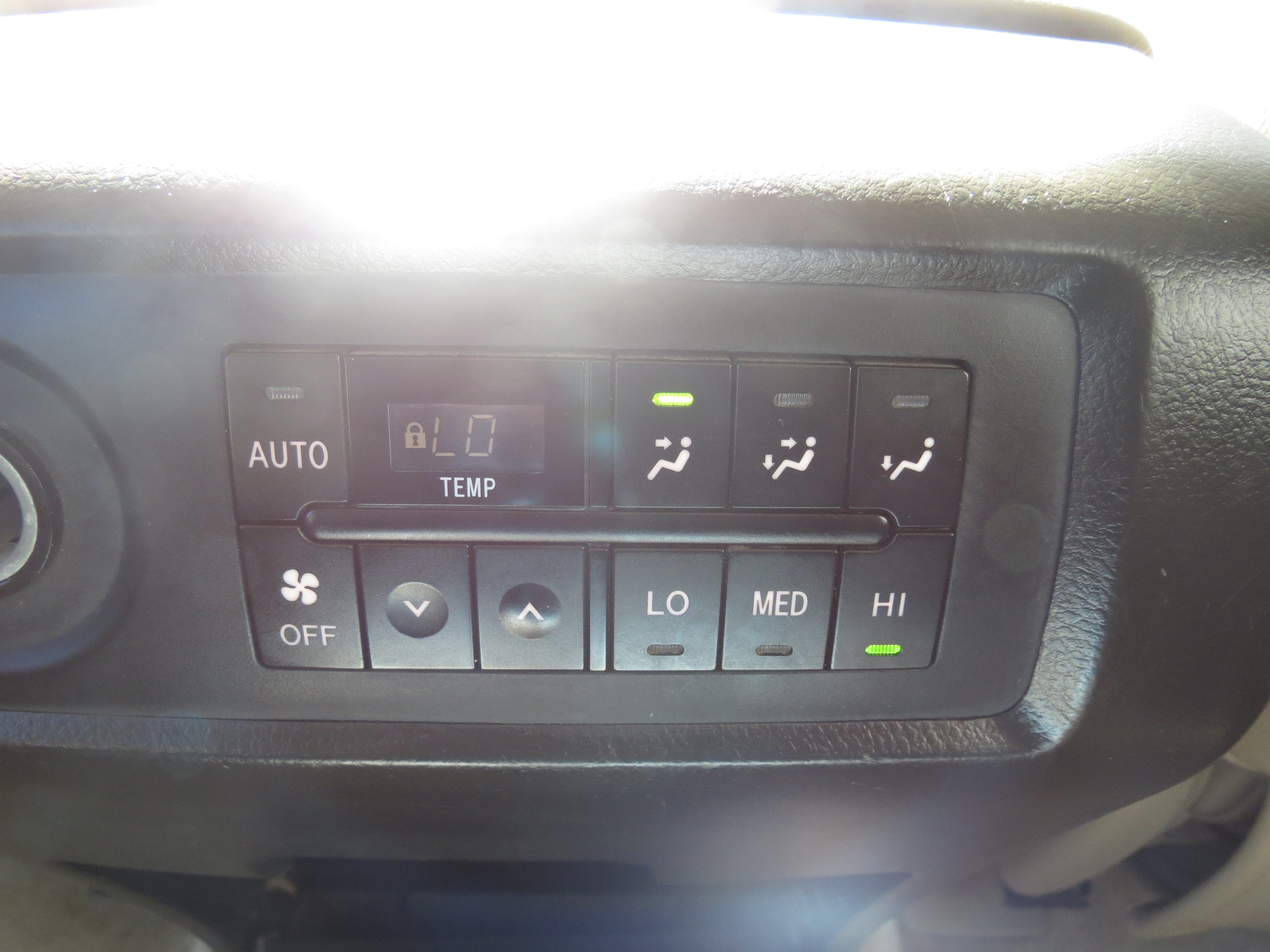 Used 2008 Toyota Sequoia Limited RWD image 31