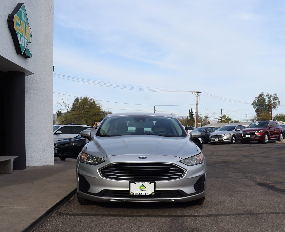 Used 2019 Ford Fusion SE image 16