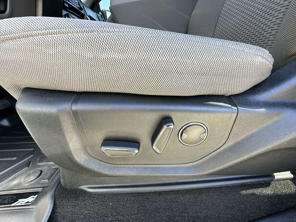 Used 2018 Ford F150 XLT w/ Equipment Group 302A Luxury AWD/4WD image 12