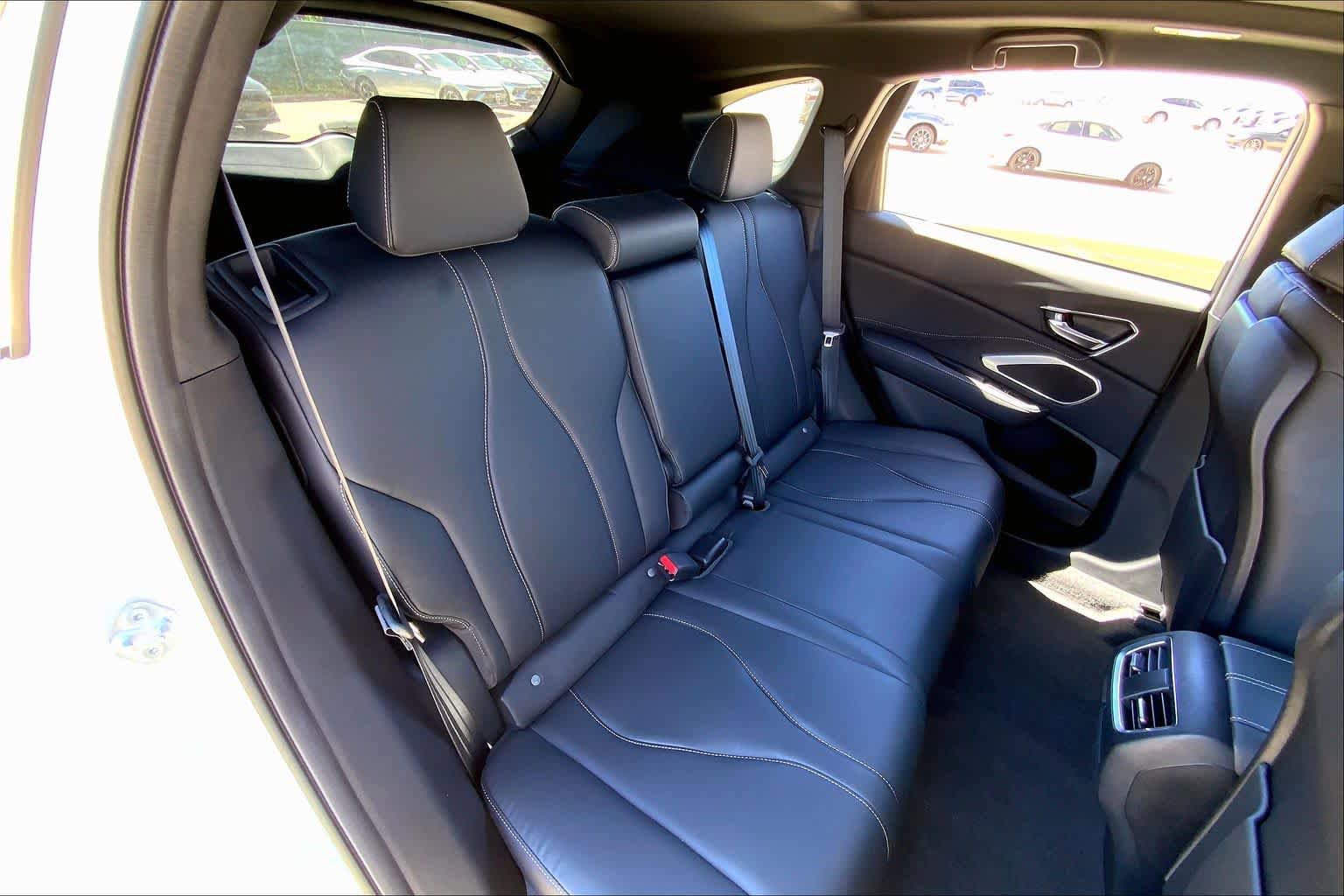 Used 2025 Acura RDX SH-AWD image 19