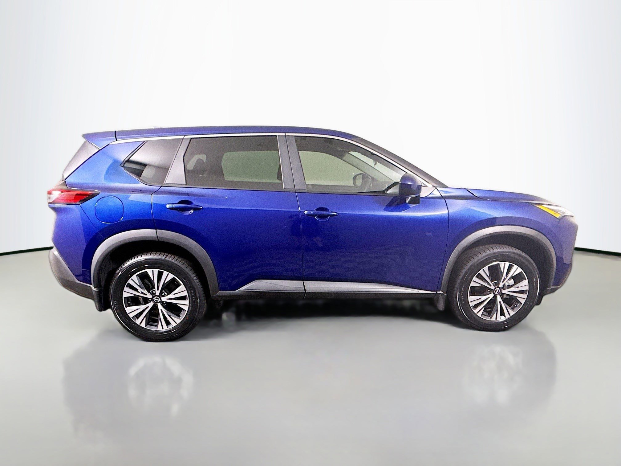 Used 2023 Nissan Rogue SV FWD image 11