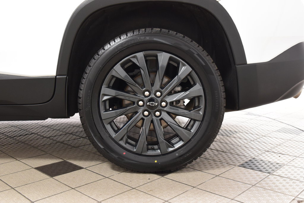 Used 2023 Chevrolet Traverse RS w/ LPO, Floor Liner Package AWD/4WD image 28