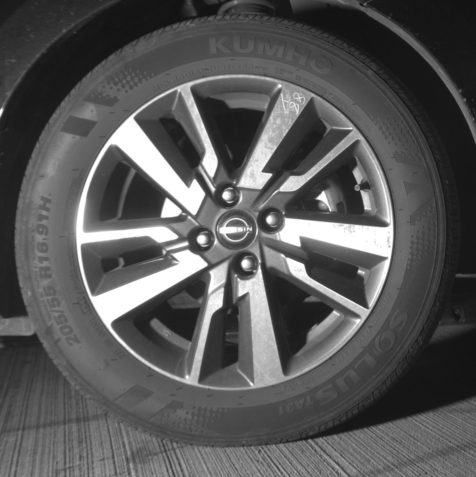 Used 2025 Nissan Versa SV image 13