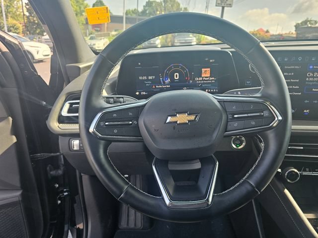 Used 2025 Chevrolet Traverse LT FWD image 25