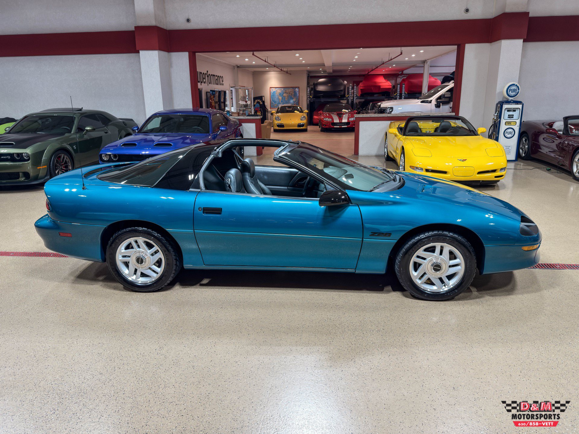 Used 1995 Chevrolet Camaro Z28 RWD image 6