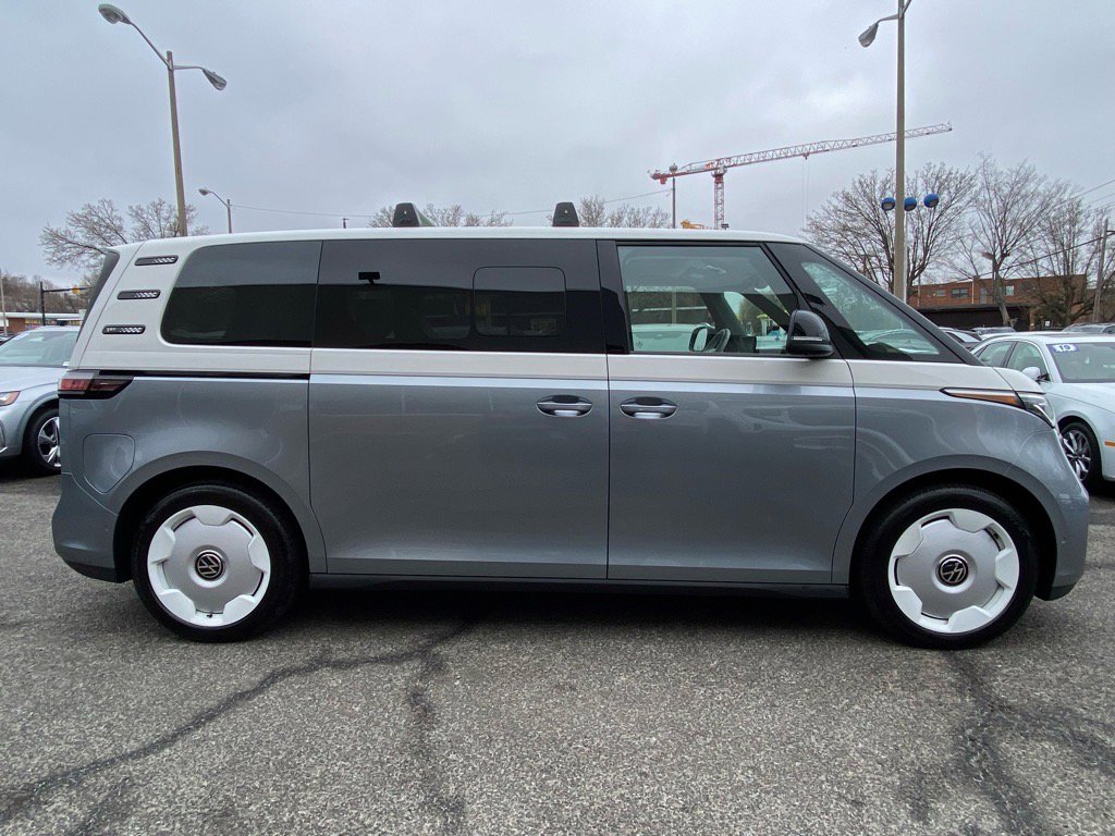 New 2025 Volkswagen ID. Buzz 1st Edition image 2