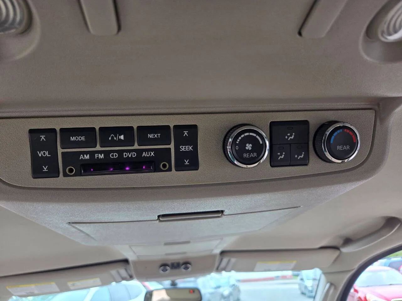 Used 2012 Nissan Armada SV image 28