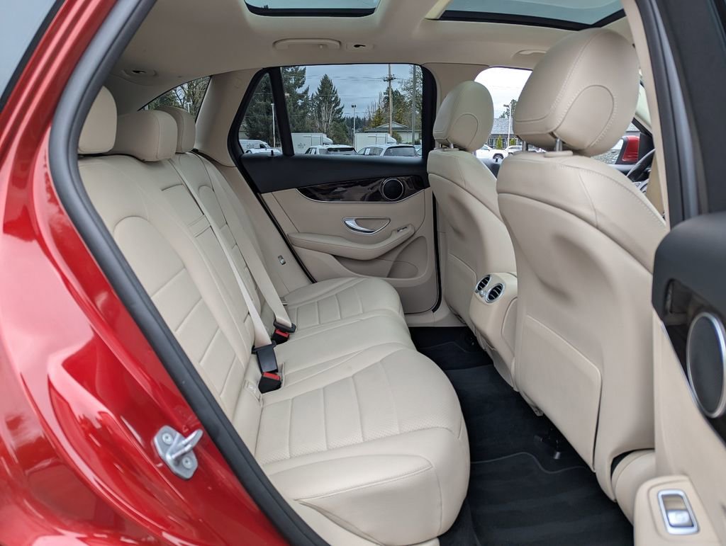 Used 2018 Mercedes-Benz GLC 300 4MATIC image 35
