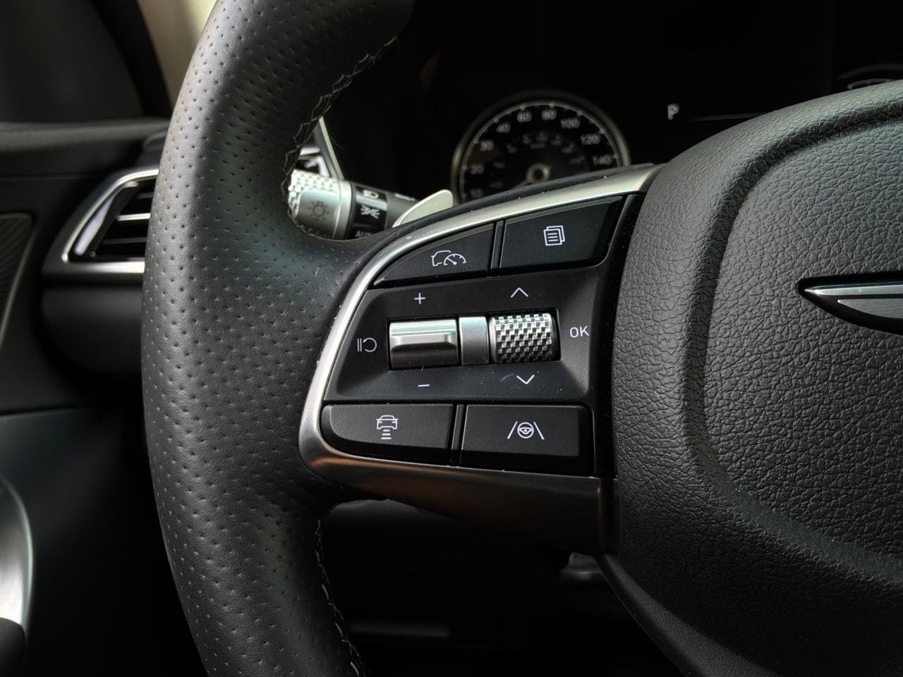 Used 2026 Genesis G70 2.5T RWD image 35