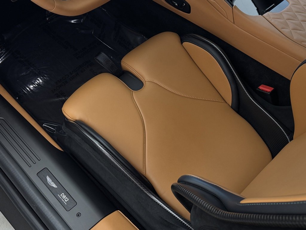 Used 2025 Aston Martin DB12 Coupe image 16
