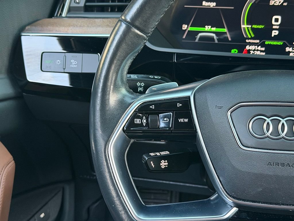 Used 2022 Audi e-tron Premium AWD/4WD image 45