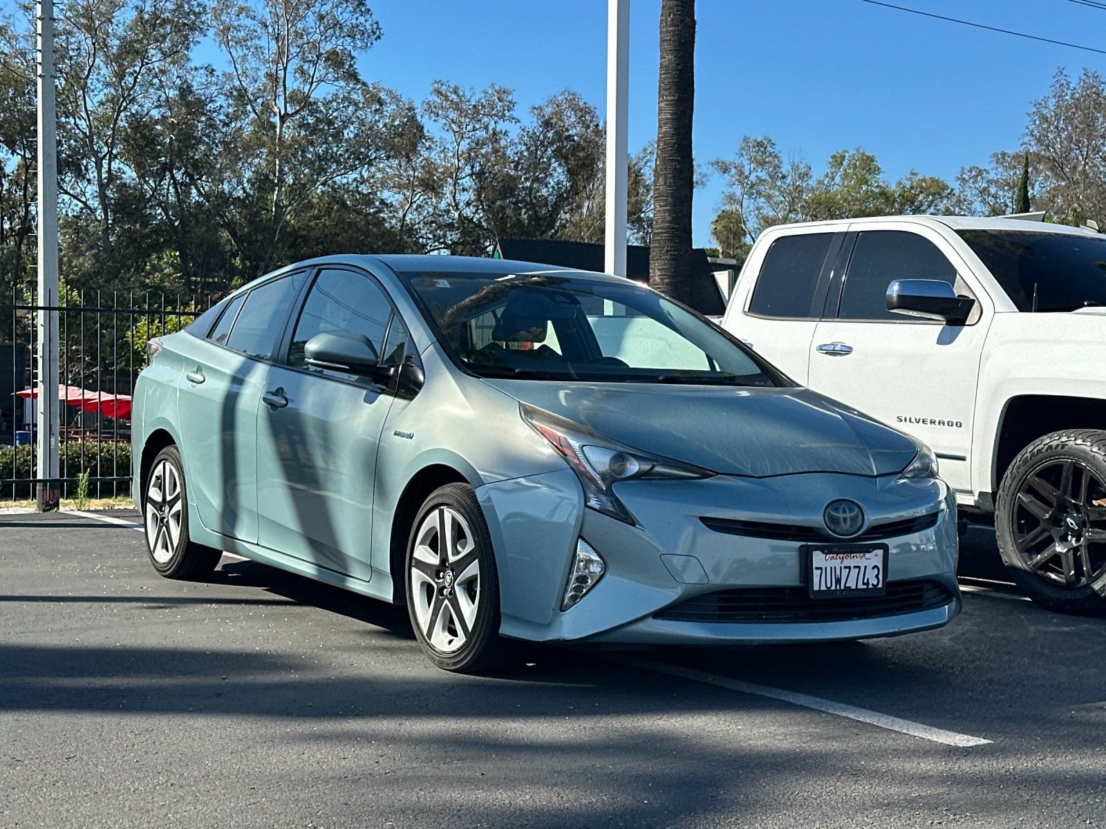 Used 2016 Toyota Prius Four Touring FWD image 3