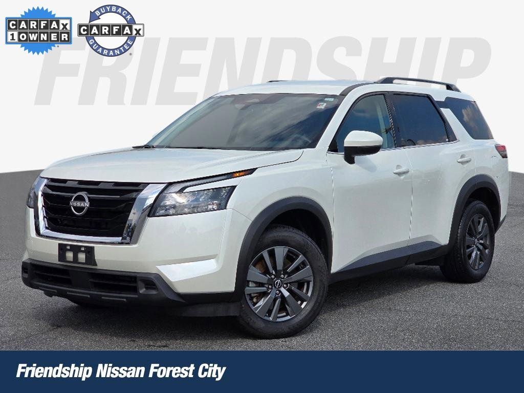Used 2024 Nissan Pathfinder SV