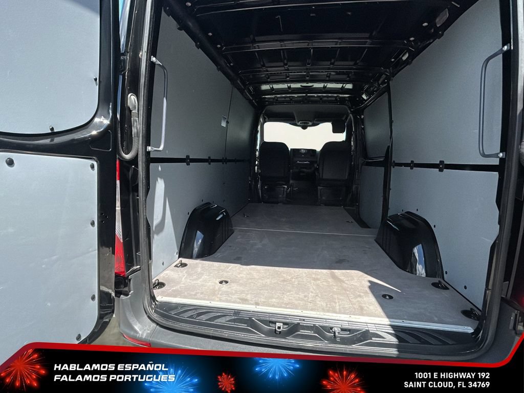 Used 2024 Mercedes-Benz Sprinter 2500 image 25