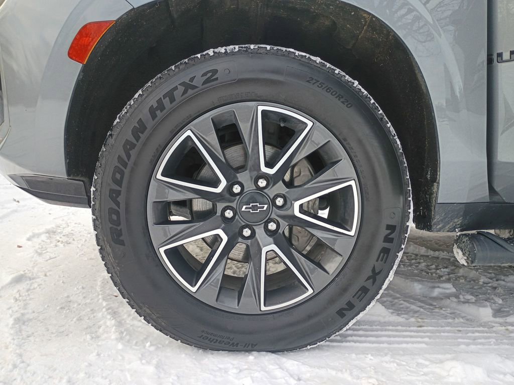 Used 2022 Chevrolet Suburban Z71 image 32