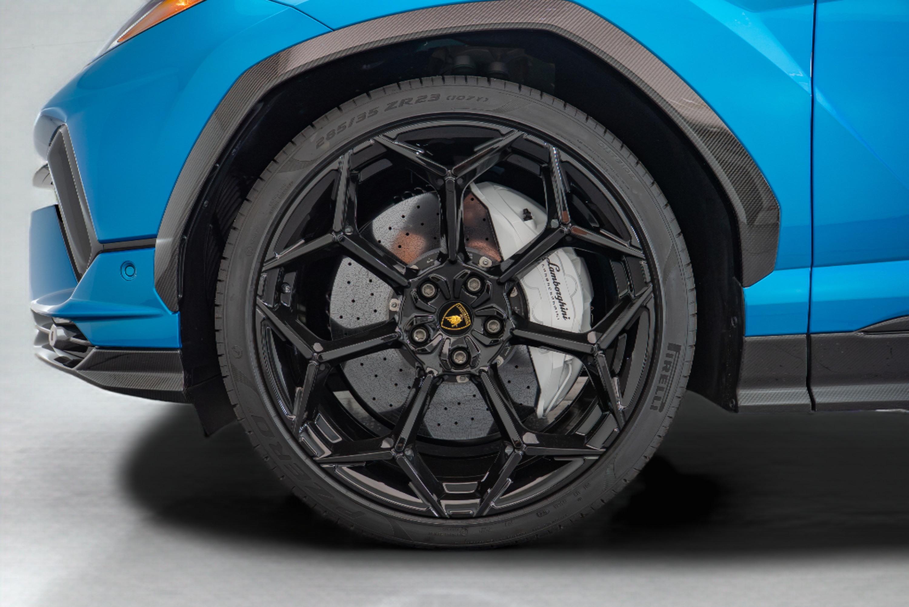 Used 2024 Lamborghini Urus Performante AWD/4WD image 19