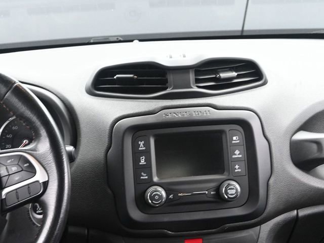 Used 2016 Jeep Renegade Trailhawk AWD/4WD image 26