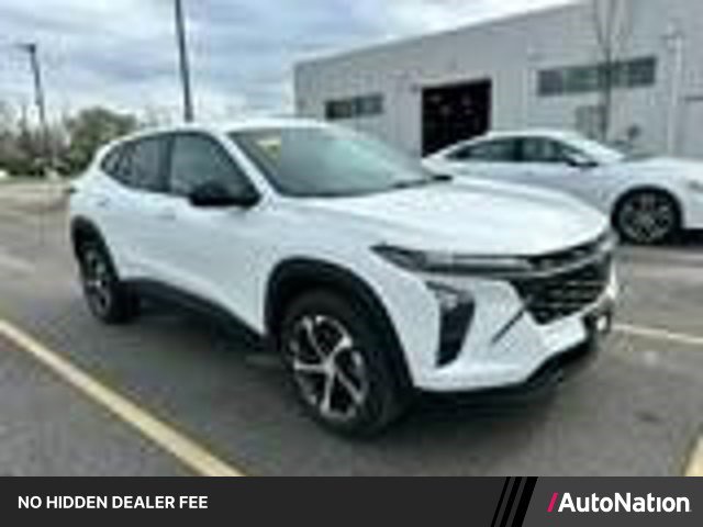Used 2024 Chevrolet Trax RS w/ Driver Confidence Package FWD image 1