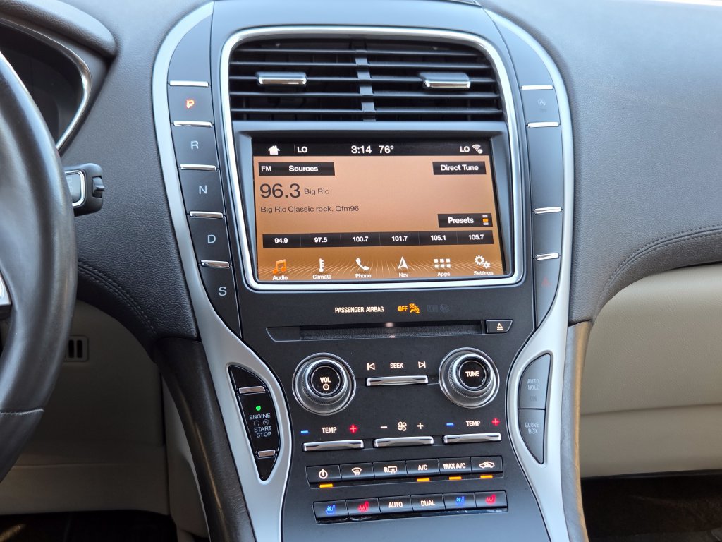 Used 2019 Lincoln Nautilus Reserve w/ Cargo Utility Package AWD/4WD image 38