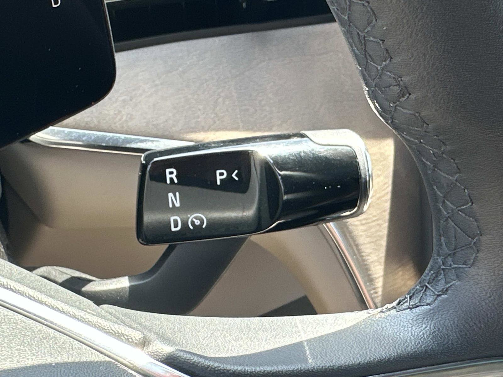 Certified 2025 Volvo EX90 Plus AWD/4WD image 14