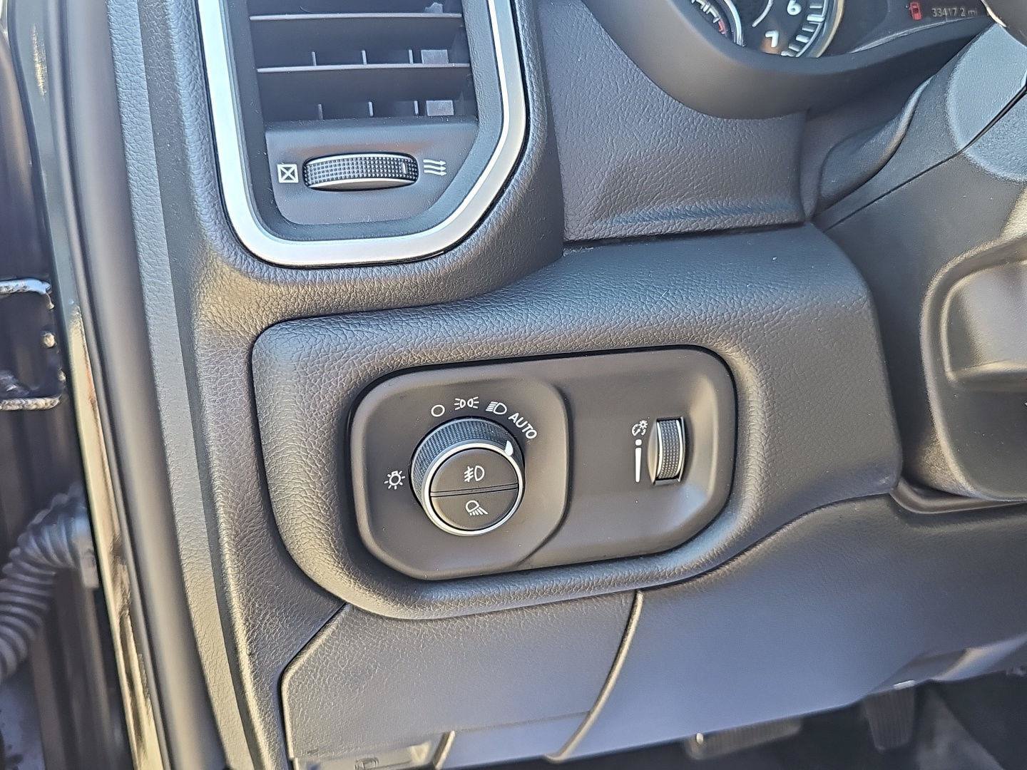 Used 2024 RAM 2500 Big Horn w/ Sport Appearance Package AWD/4WD image 23