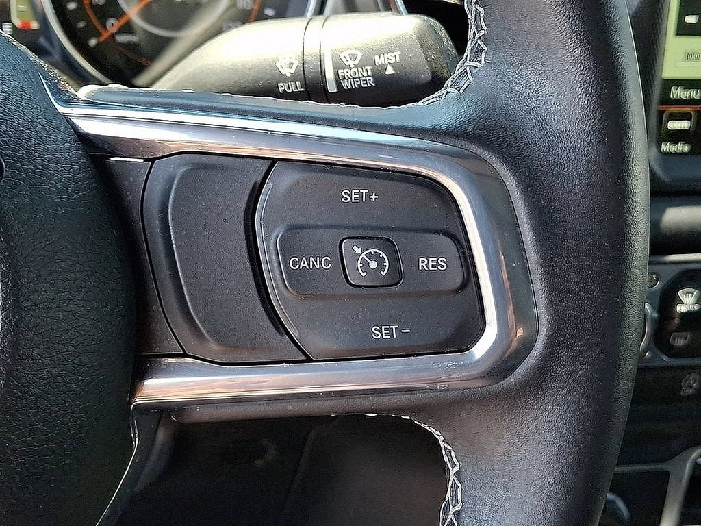 Used 2022 Jeep Wrangler Unlimited Sahara w/ Cold Weather Group AWD/4WD image 23