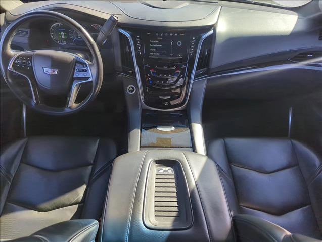 Used 2018 Cadillac Escalade Platinum image 17