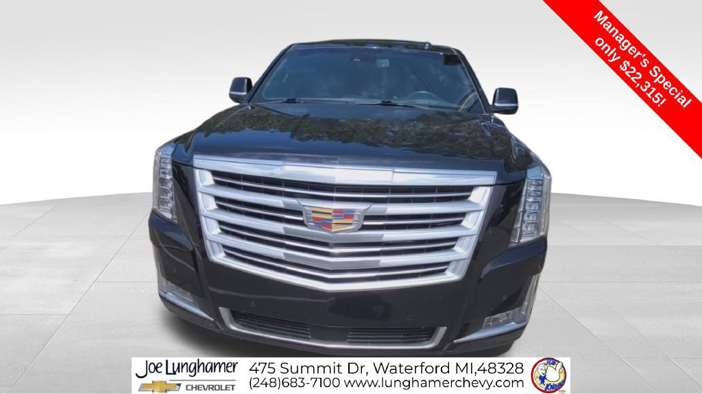 Used 2016 Cadillac Escalade Platinum AWD/4WD image 3