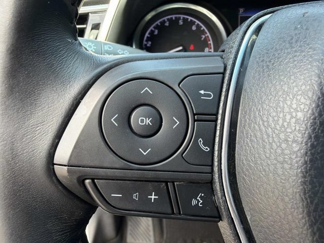 Used 2018 Toyota Camry SE FWD image 25