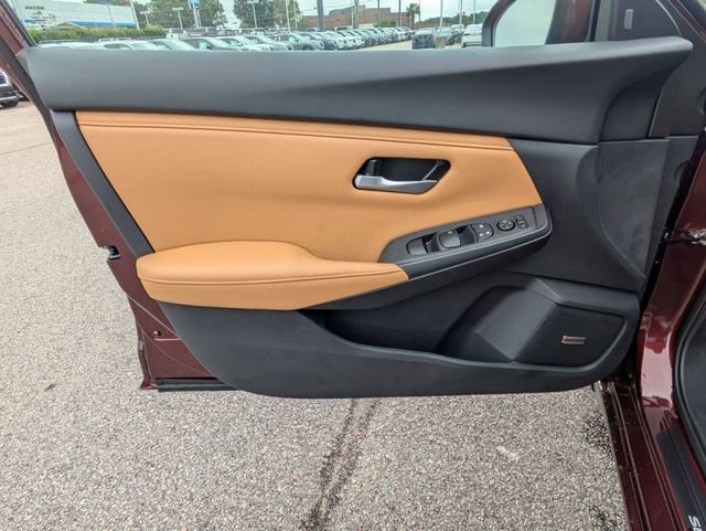 New 2025 Nissan Sentra SV w/ SV Premium Package FWD image 11