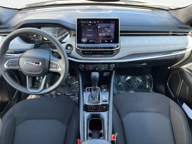Used 2023 Jeep Compass Sport image 13