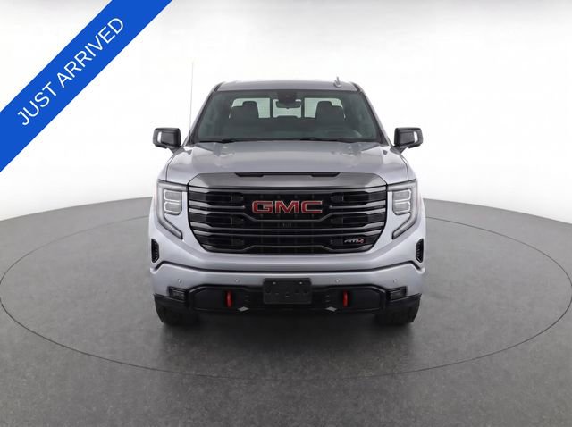 Used 2022 GMC Sierra 1500 AT4 w/ Technology Package AWD/4WD image 5