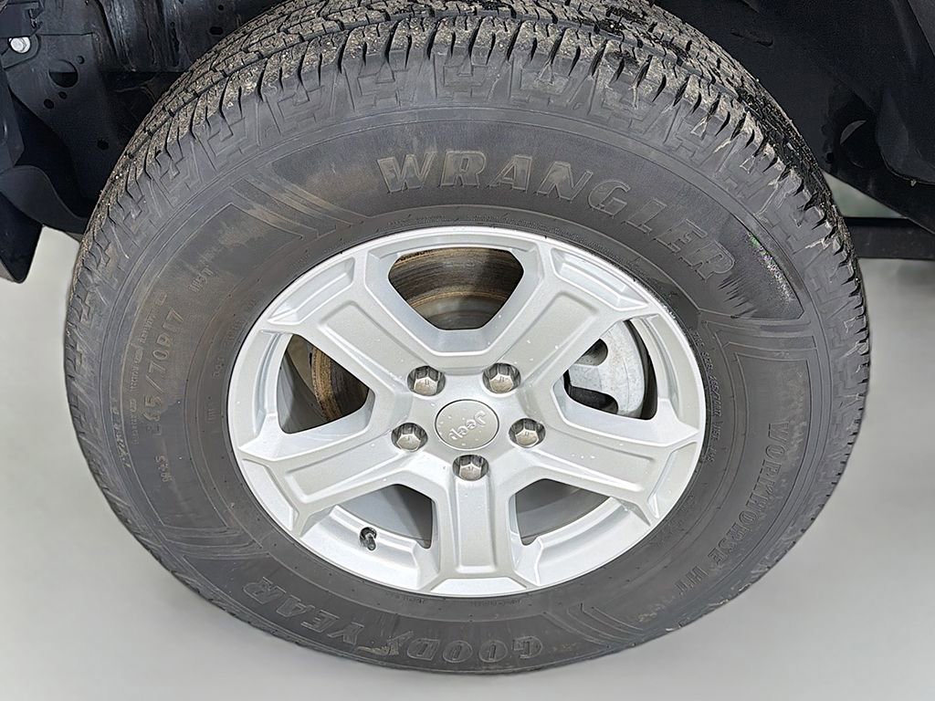 Used 2019 Jeep Wrangler Sport S image 16