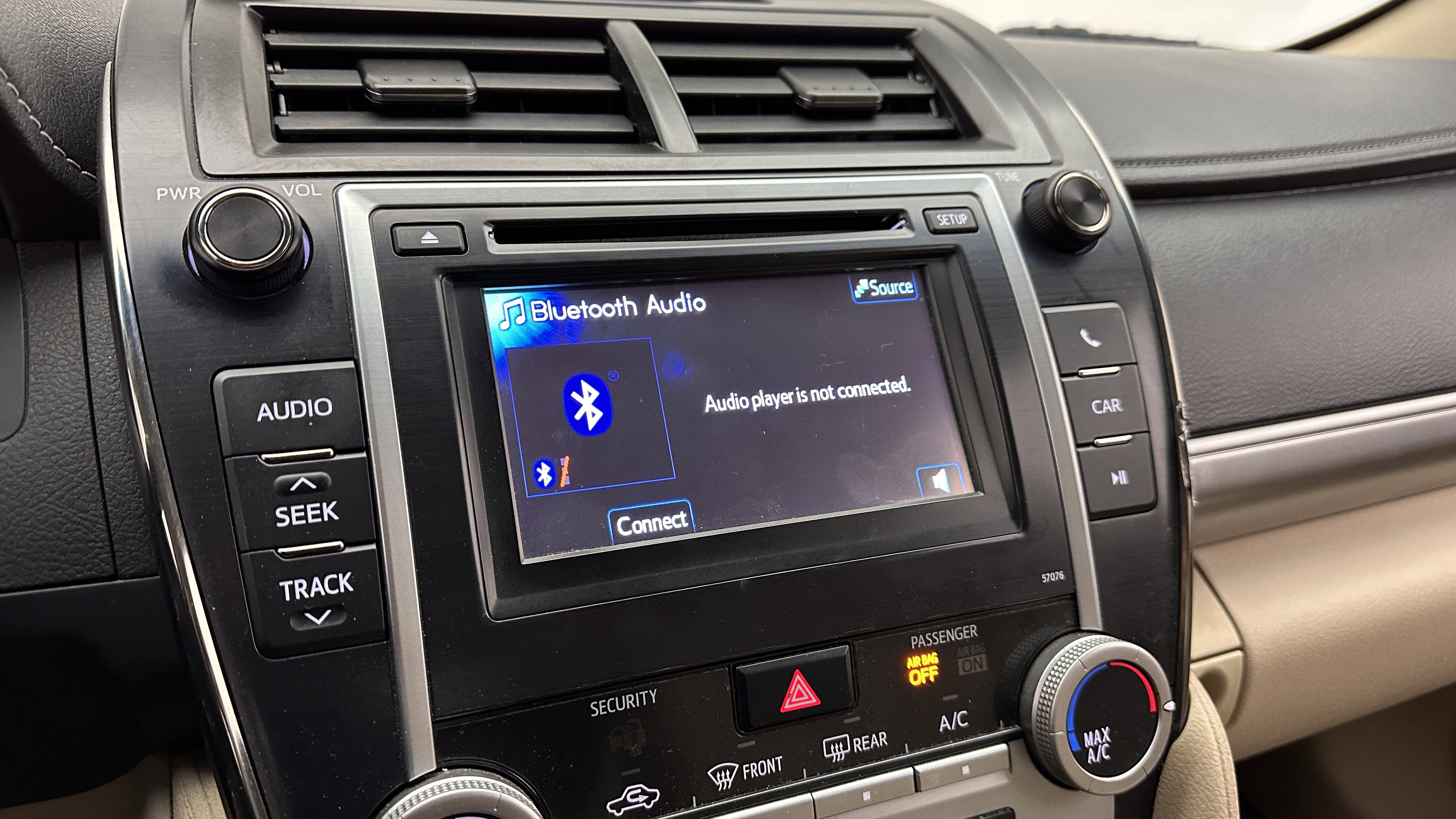 Used 2013 Toyota Camry LE image 16