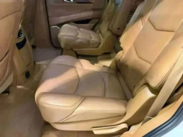 Used 2017 Cadillac Escalade Platinum image 47