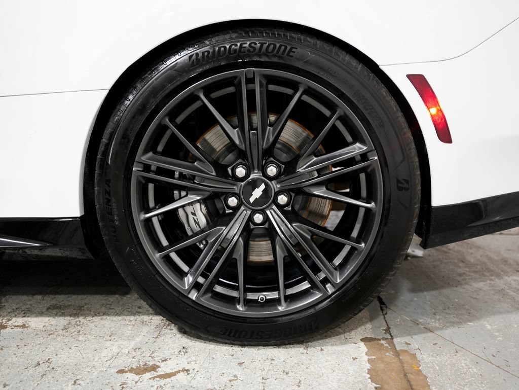 Used 2018 Chevrolet Camaro ZL1 RWD image 33